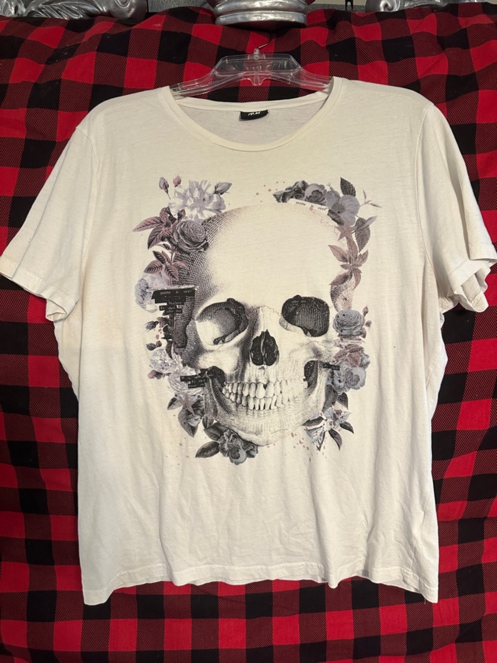 H&M White Short Sleeve Tee with Floral Skull Print